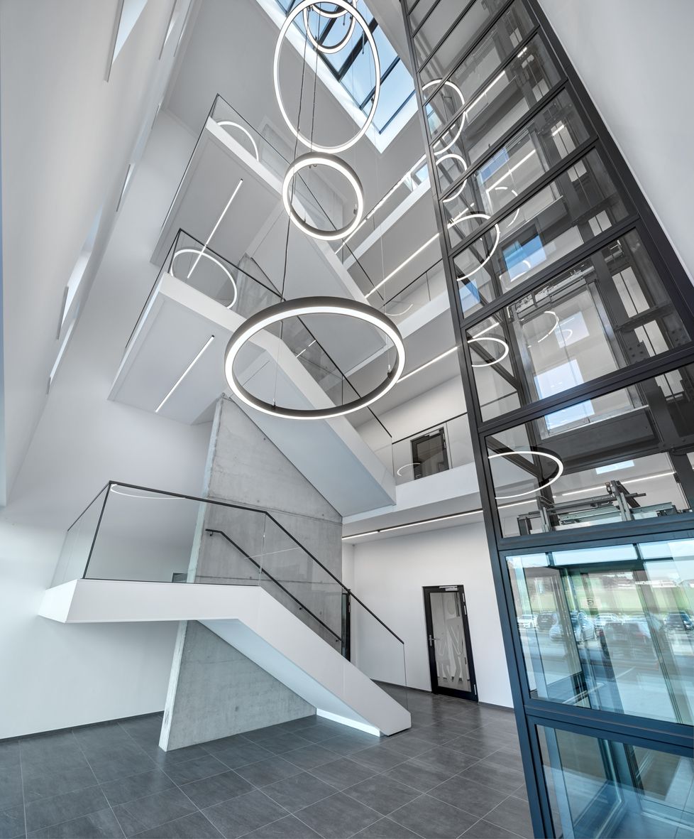 Eingangsbereich / Foyer mit Treppe